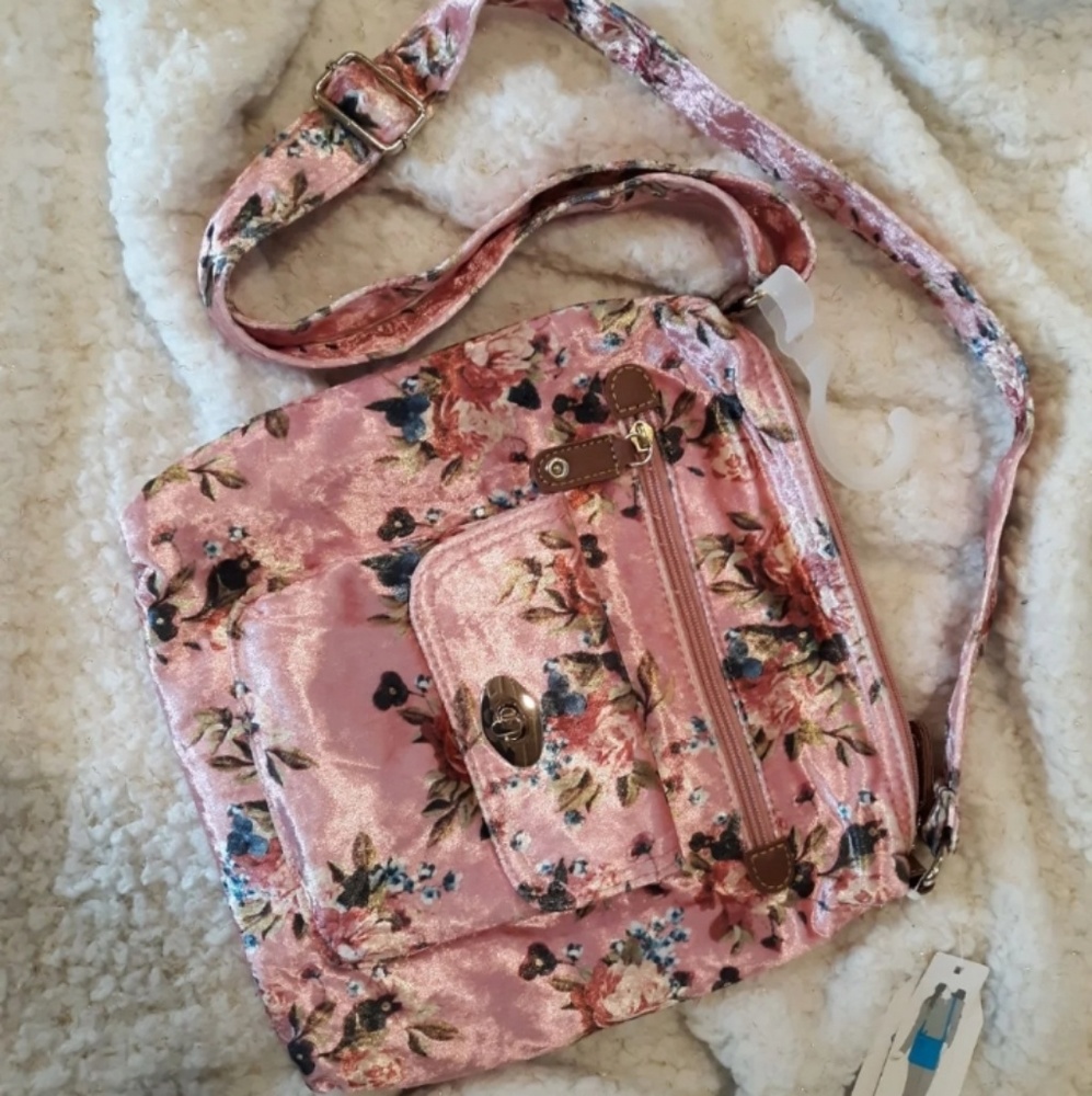 Pink velvet purse with flowers